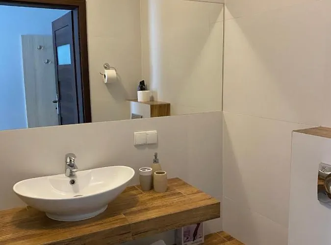 Aqua Marine יוראטה